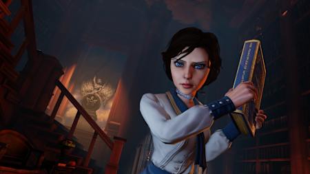 Elizabeth avec un livre à la main dans le jeu vidéo BioShock Infinite. 