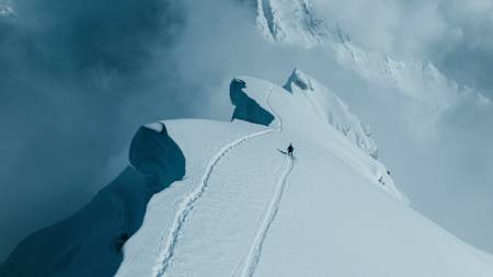 Andrzej Bargiel zjechał na nartach z Mt. Everestu