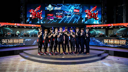 ahq is looking to even the score in this LMS final against Flash Wolves