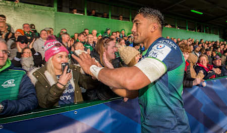 Bundee Aki greeting Connacht Rugby fans