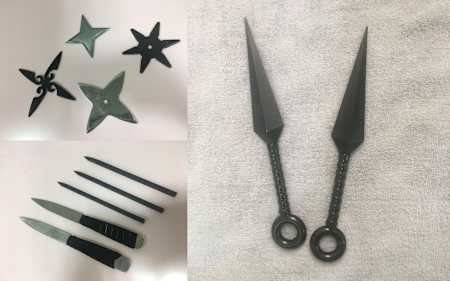 様々な形状の手裏剣。左上が星型の"車手裏剣"。左下が"棒手裏剣"、右が"苦無"。 様々な形状の手裏剣。左上が星型の"車手裏剣"。左下が"棒手裏剣"、右が"苦無"。