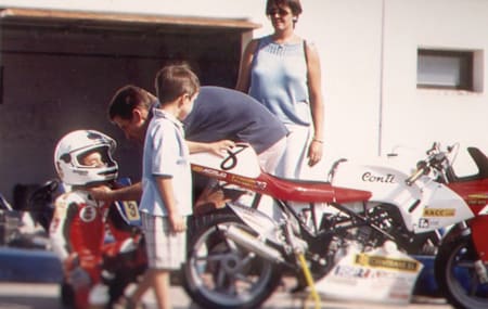 父母摩托车俱乐部的每一次活动，他都从不落下