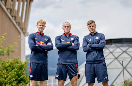 Nicolas Seiwald, Xaver Schlager und Christoph Baumgartner beim Gruppenfoto.