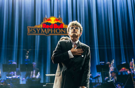 Trueno cerrando la noche de Red Bull Symphonic