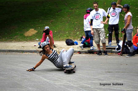 Skating: Kim Klunder impegnata nel 180 coleman slide