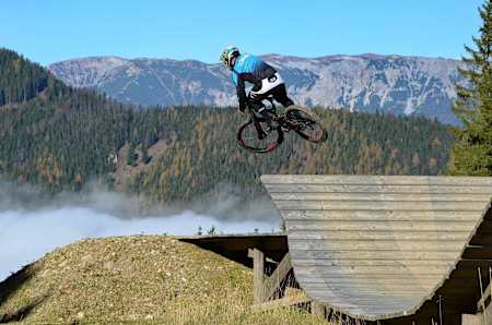 Re-Shape für die Strecken im Bikepark Semmering