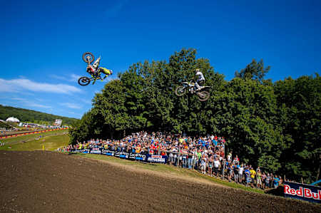 Roczen sends it, as Pourcel spectates