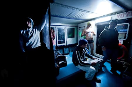 Preparándose en el barco