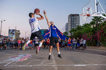 El baloncesto permite quemar muchas calorías.