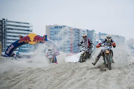 Alcuni partecipanti alla Enduropale du Touquet 2012 a Le Touquet, Francia