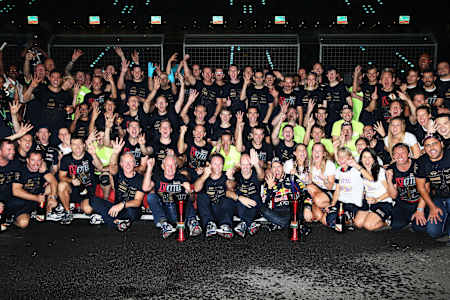 Infiniti Red Bull Racing celebrate in India