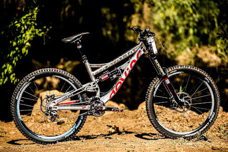 Stevie Smith's Devinci Chainsaw Massacre
