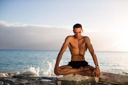 william trubridge practises yoga to improve his freediving