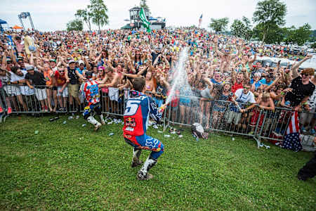 The crowd goes wild at Red Bud The crowd goes wild at Red Bud