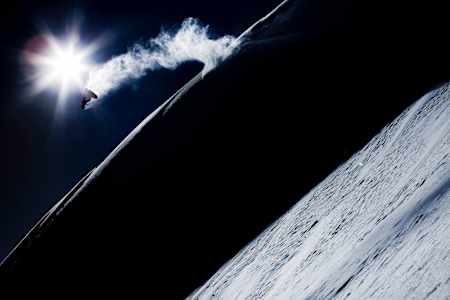 Tyler Chorlton - snowboarding pe un vulcan activ din Chile