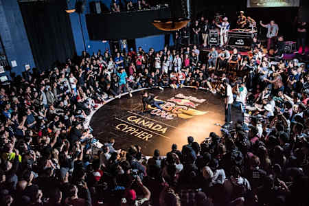 700+ fans came out to watch the battles