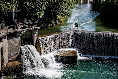 The wakeboarder ollies over a 6m drop