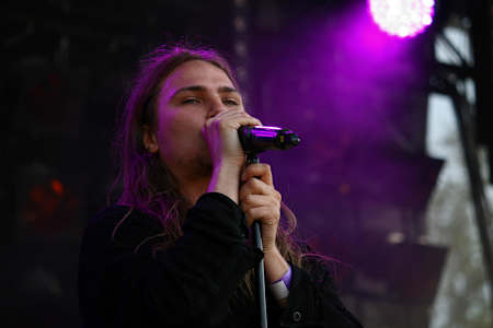 Tällä miehellä on oma tunnistettava tyylinsä