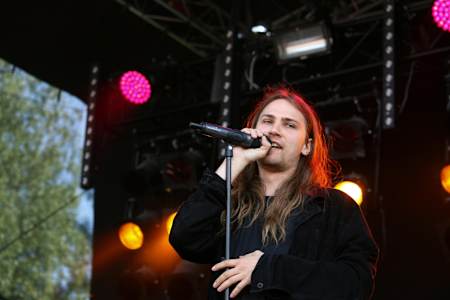 Paperi T ensikertaa omalla nimellään Ilosaaressa