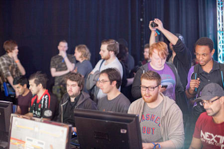 Keoma (middle) blends in with other USF4 players