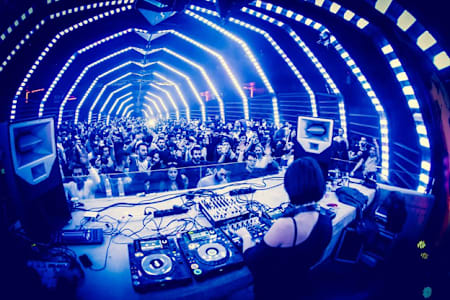 How one of Beirut’s greatest clubs came to life 4 How one of Beirut’s most iconic clubs came to life. This is the story of überhaus