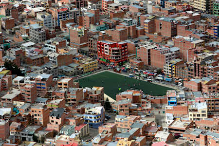 Imagine living next door to this...