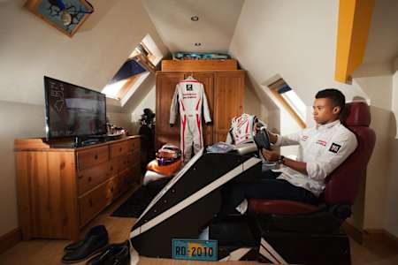 Jann Mardenborough virou piloto de verdade