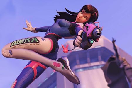 Le personnage tank D.Va dans le jeu vidéo FPS Overwatch de Blizzard.
