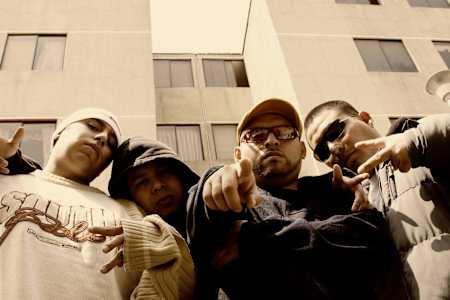 Rafomagia y Neo, Clan Urbano, primer disco en 2002