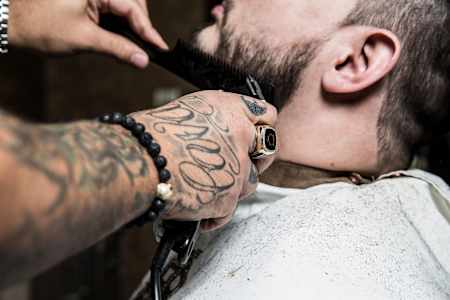 Laky Royal Cut, fotografie, Rytmus, barber, kde, kam chodi, Lukáš Vlačuha, Praha, Soukenická