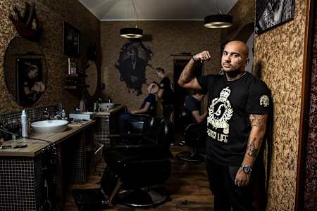 Laky Royal Cut, fotografie, Rytmus, barber, kde, kam chodi, Lukáš Vlačuha, Praha, Soukenická