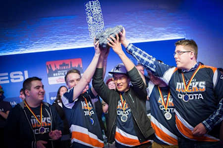 Zhou bei den EPS Finals 2014