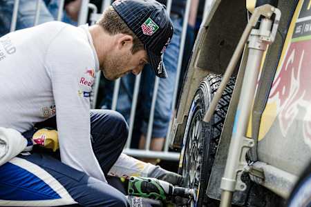 Høyt oppsett gjør at bilen ikke slår nedi.