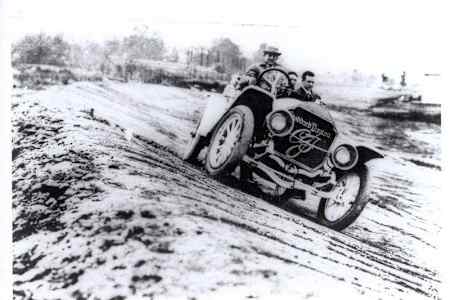 Stoddard-Dayton, o safety car de 1911, nas 500 milhas de Indianápolis