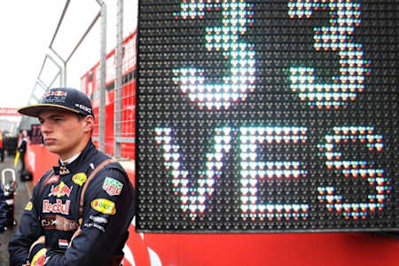 マックスは弱冠17歳で初のF1ドライブを体験した マックスは弱冠17歳で初のF1ドライブを体験した