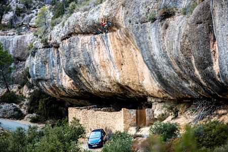 A. Maruna fährt VW, nicht Citroen - ist aber egal.