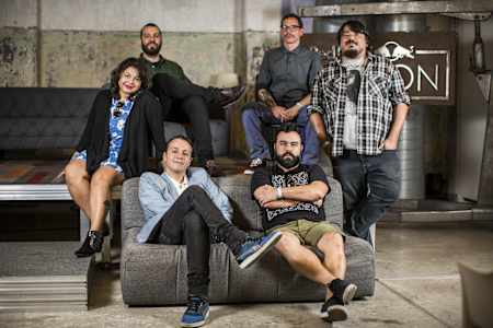 Karen Cunha, Kiko Dinucci, Chico Cornejo, Andre Maleronka, Dago Donato e Fabricio Nobre