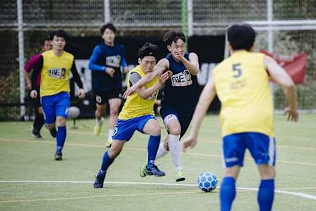 어떤 스포츠건 환경에 맞는 유니폼을 입습니다.