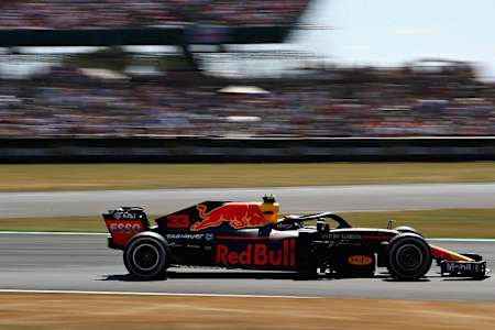 단 3초면 80km/h까지 속도를 줄입니다.