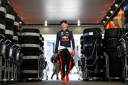 평상시엔 이불로 덮어서 보관합니다.