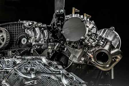 이제는 엔진을 아껴쓸 수 밖에 없어요.