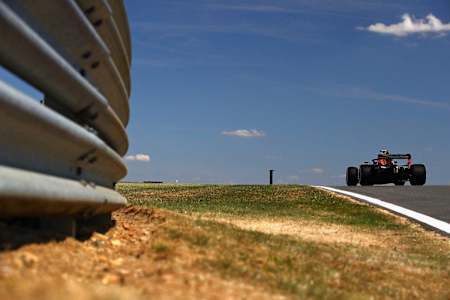 ABS는 장착되어 있지 않아요.