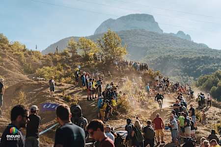 Roccia e polvere nella tappa spagnola di EWS