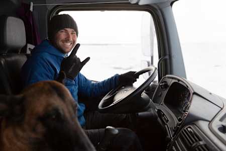 Die Fahrerkabine bietet keinen Schutz vor der Kälte
