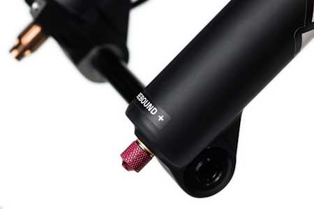 Pomello per il controllo dello smorzamento in estensione, o ritorno, su forcella Formula Selva R.