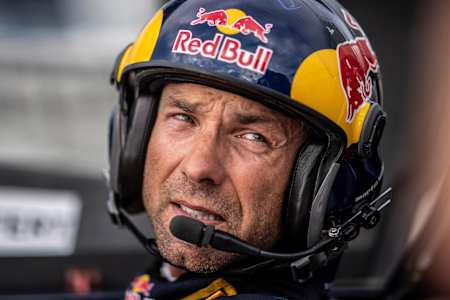 Martin Šonka se prepara para volar durante el día de calificación en la cuarta ronda de la Red Bull Air Race 2019 celebrada en Chiba, Japón.