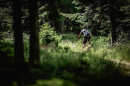Rowerowy kocioł bimbru zawody enduro na orientacje