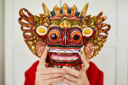 Tradičná hinduistická maska
