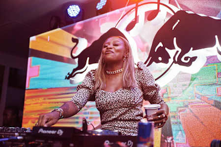 DJ Zinhle