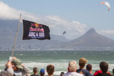 Two-time champ, Aaron Hadlow on his way to a third place finish